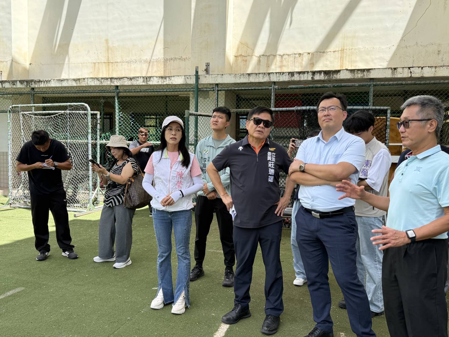 楊柳重創台東體中棒球場 陳瑩、莊瑞雄偕體育署長會勘