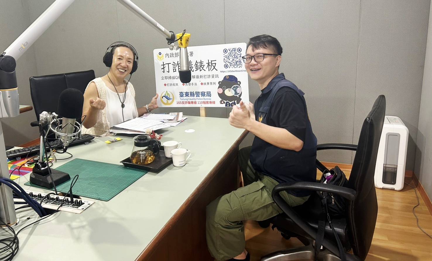 關山警偵查隊副隊長「空中」傳授民眾如何防堵LINE帳號遭盜及交通安全月「慢看停」