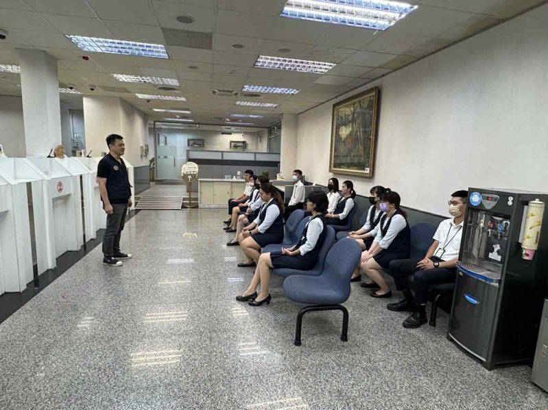 警銀合作零時差  東警向行員宣導強化阻詐能量