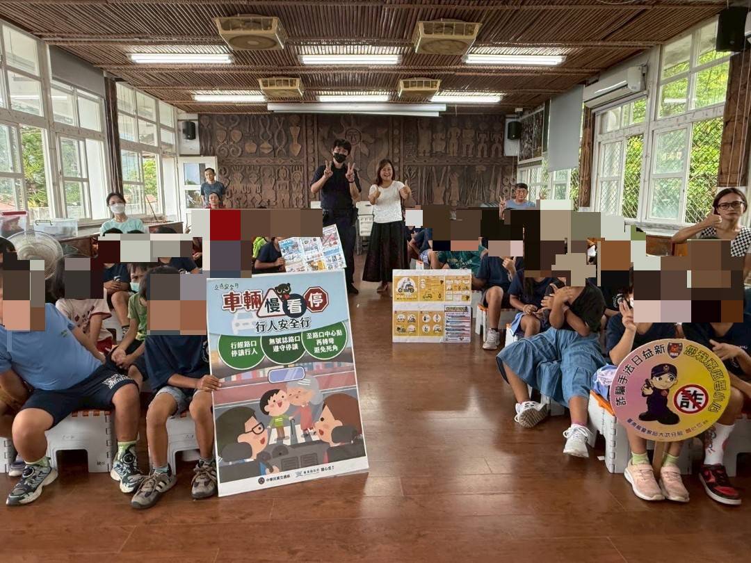 大武警走入介達國小 宣導交通安全與防詐教育