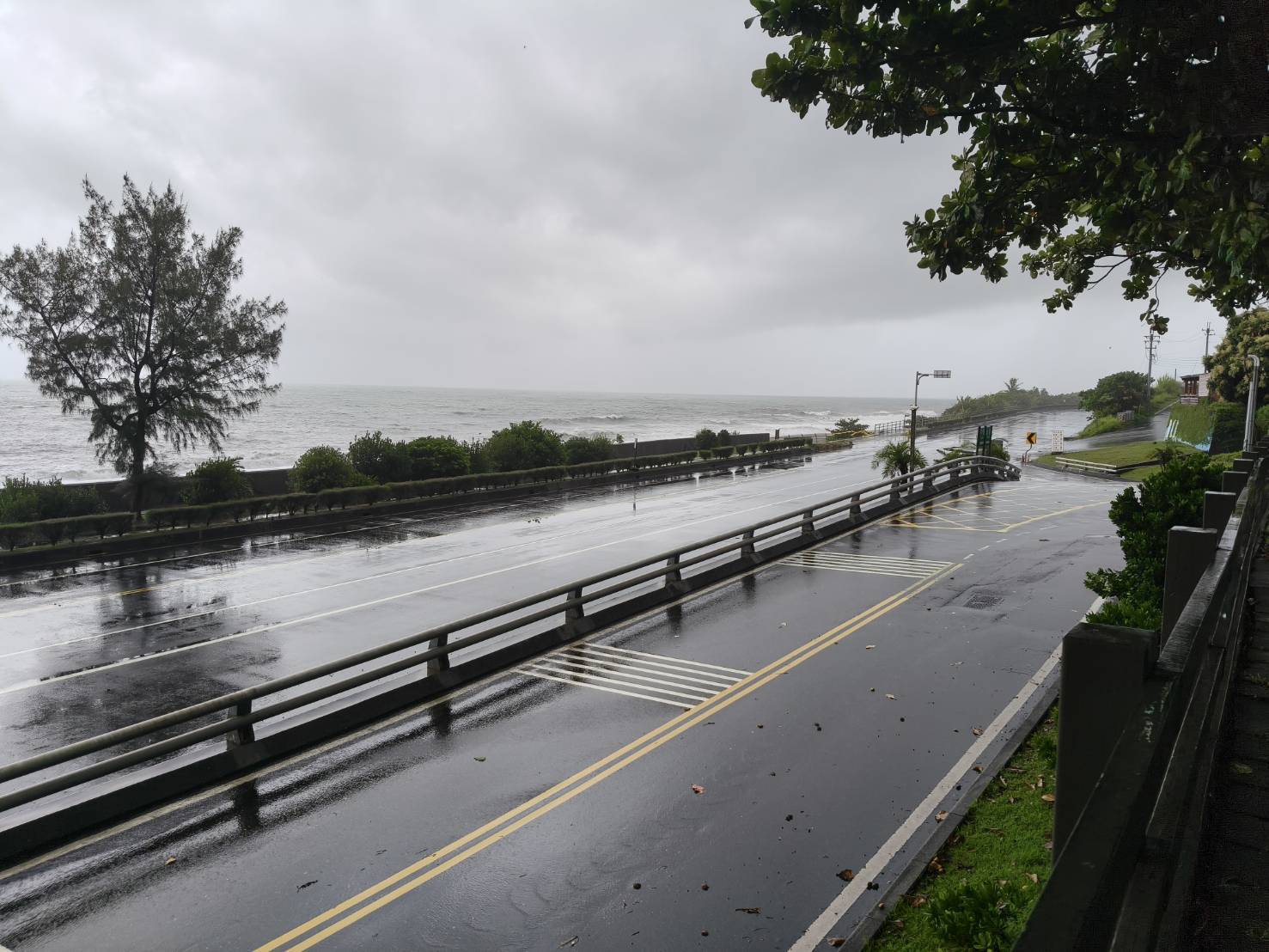 成功分局因應樺加沙颱風來襲 加強沿海景區巡查與交通管制確保遊客安全