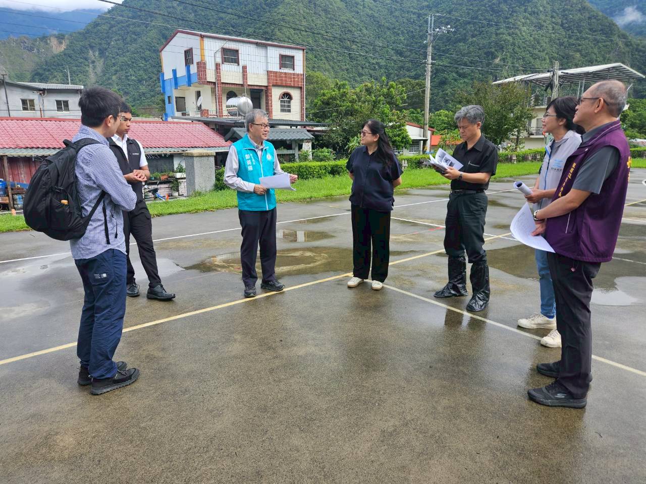 台東縣府即時掌握災情 教育部長鄭英耀允全力協助新武分校復原