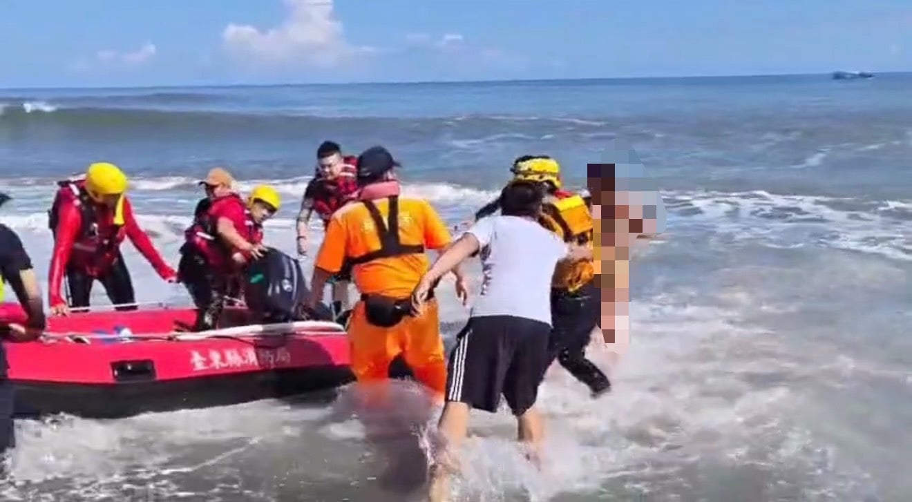  離岸流釀險象　海巡與消防合力救回衝浪客