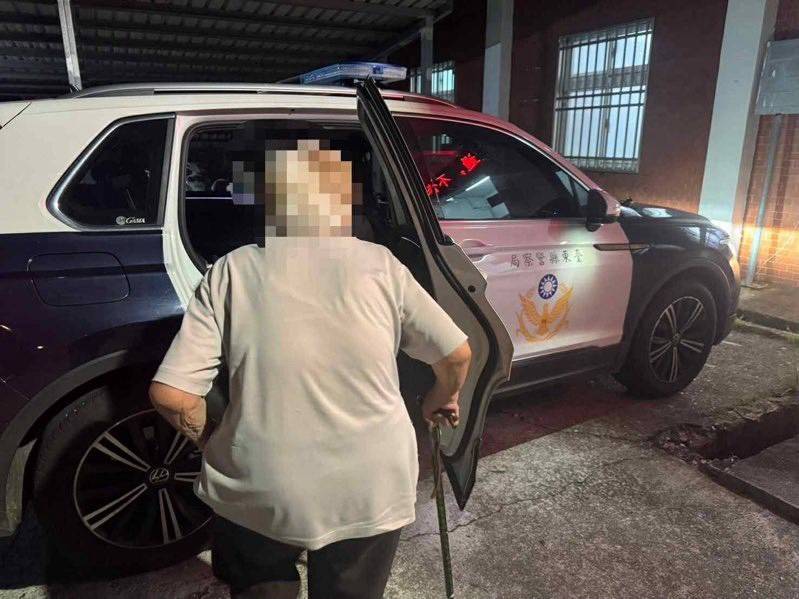 即時伸手相助 永樂警助老嫗平安返家