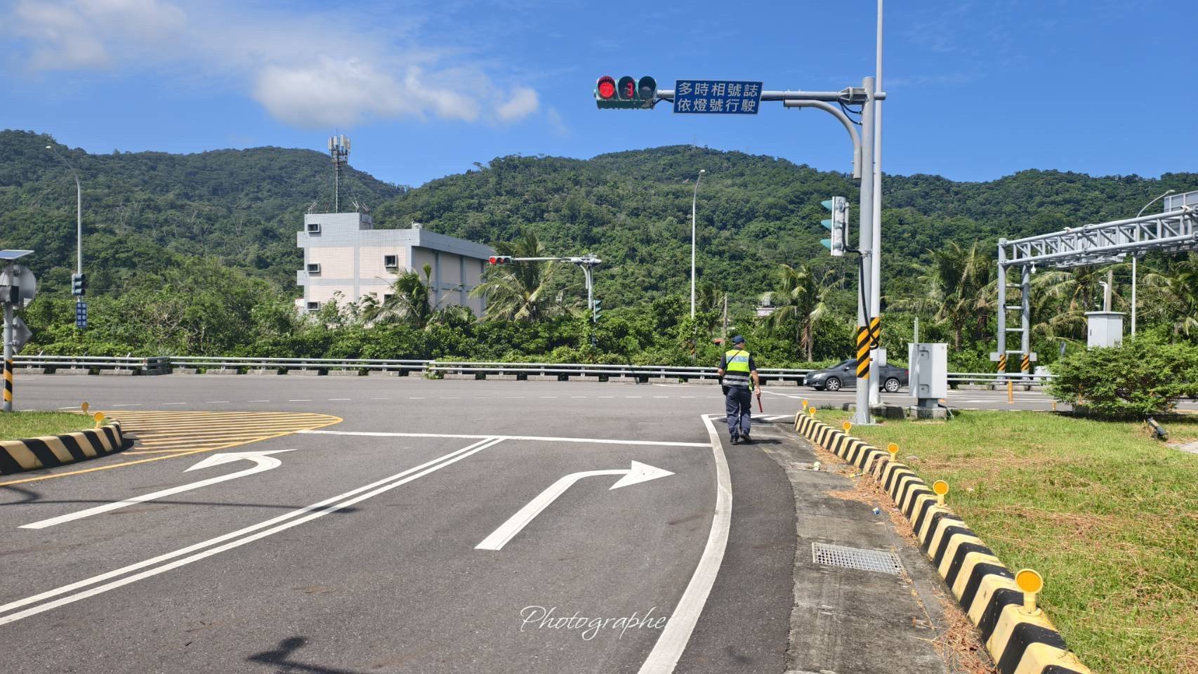 國慶連假車潮湧現　大武警分局強化台9線疏導勤務　守護交通順暢與用路安全