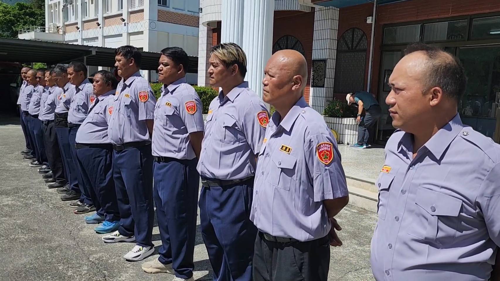 延平鄉公所致贈原鄉義警新制服 關山警分局長:強化治安合作精神