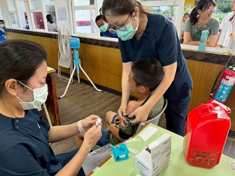 公費流感及新冠疫苗第二階段11/1起開打