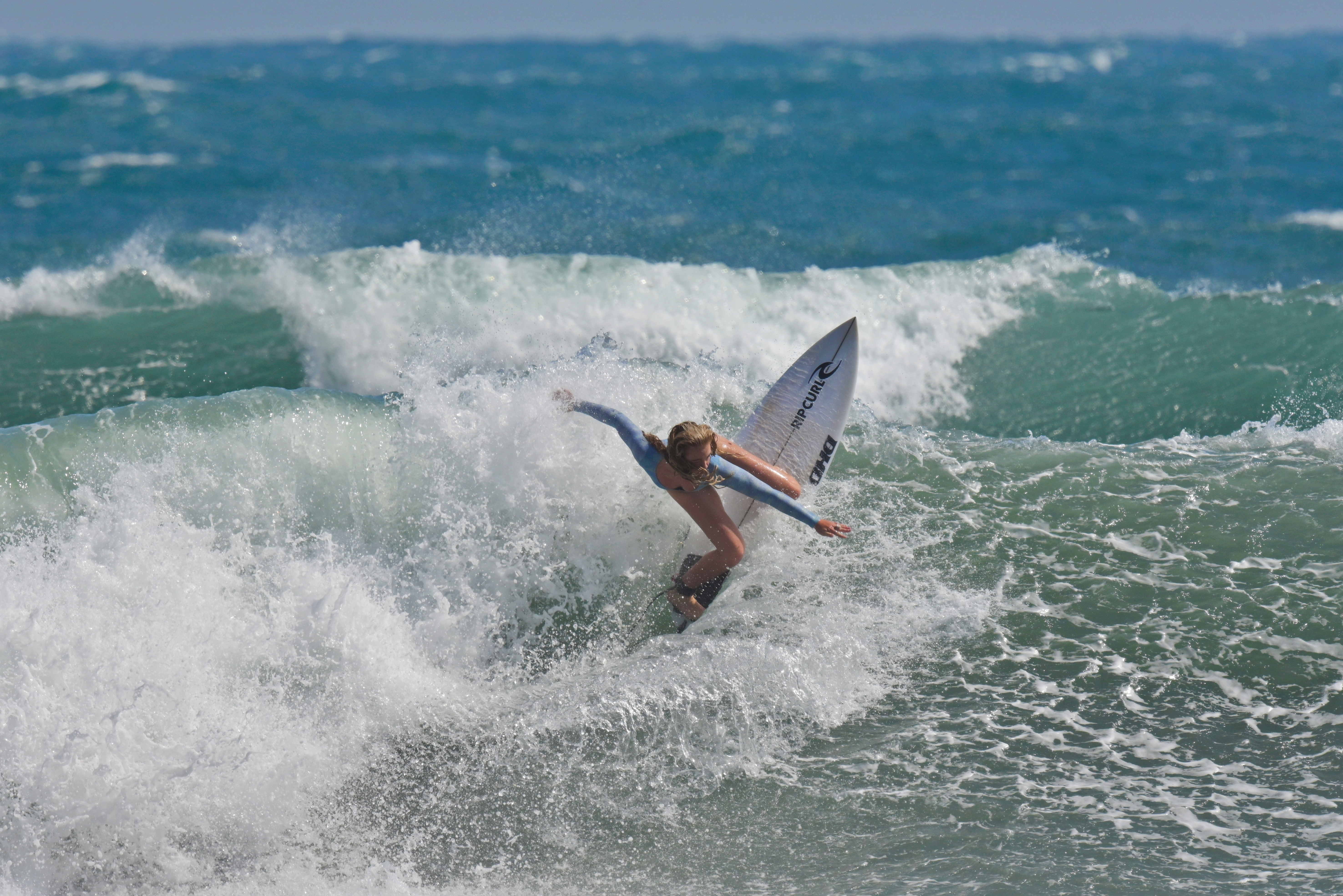 2025臺灣國際衝浪公開賽11月4日金樽開賽　選手提前練浪掀熱潮
