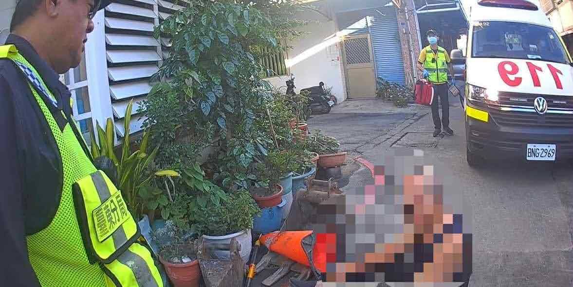 馬蘭警察暖心守護 即時救援路邊倒地長者送醫展現溫情