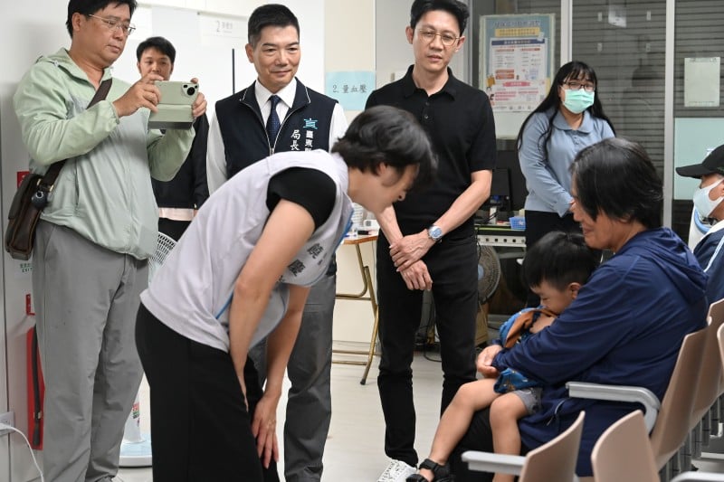 饒慶鈴宣布：基層醫護「加薪升等」留人才！