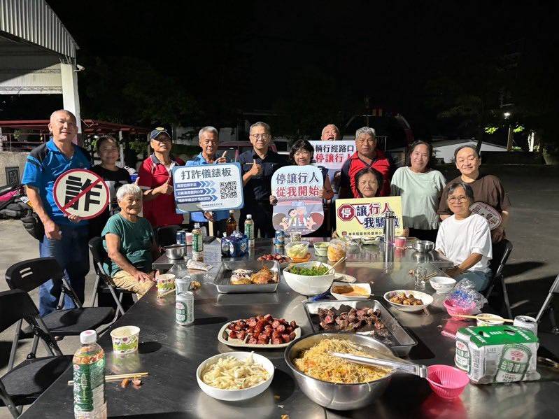 利嘉警攜手民力推動交安、防詐宣導　提升社區守望能量