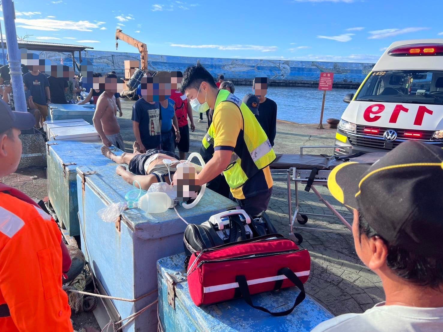 伽藍漁港漁市場「外籍漁工昏迷倒地」救護CPR搶救