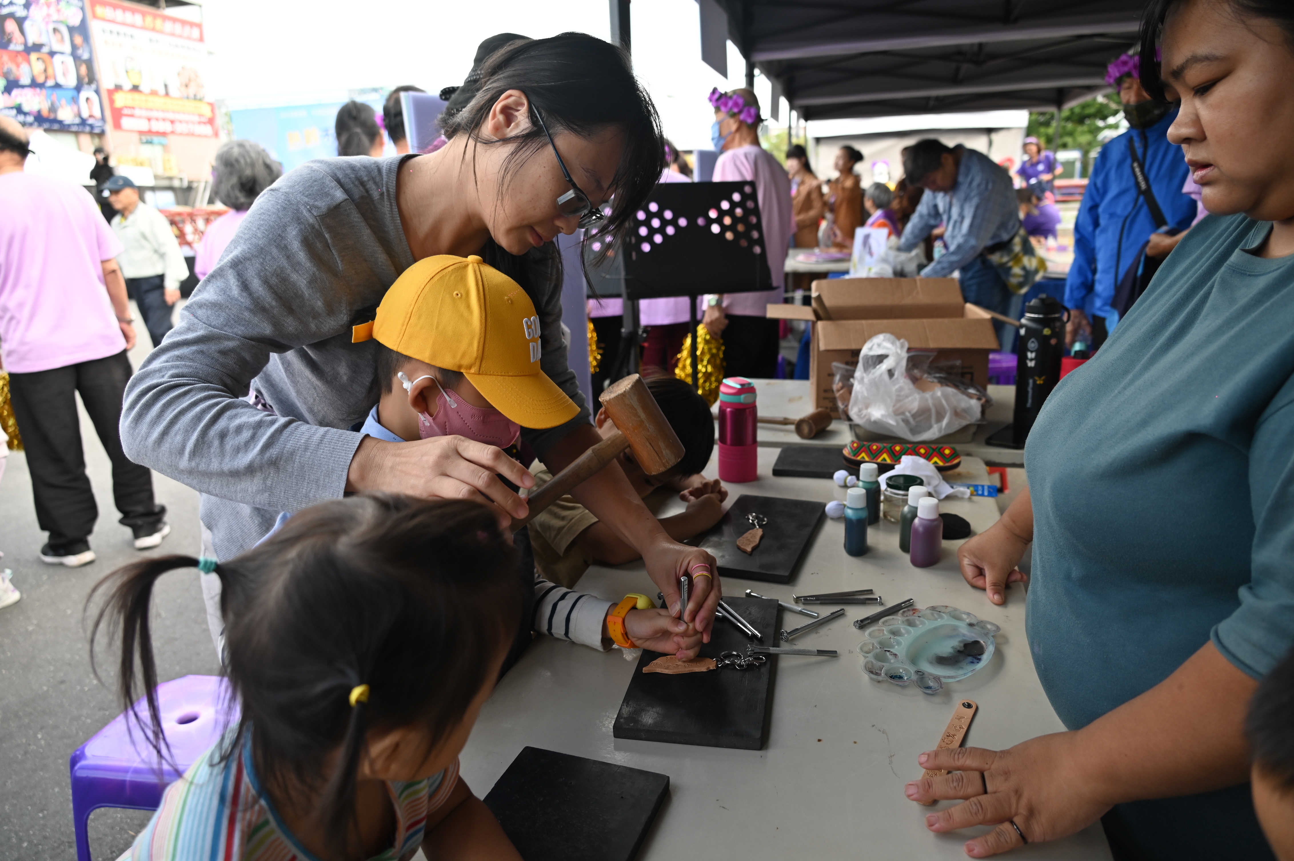 「國際終止對婦女暴力日」中高齡就業博覽會、終身學習與性別暴力防治成果展聯合登場