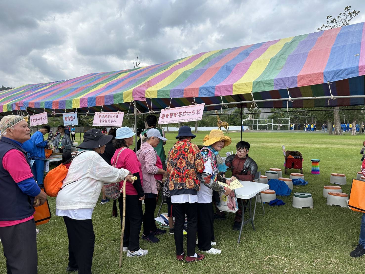 超級英雄驚喜登場　成功警察分局在泰源國小用創意教防詐