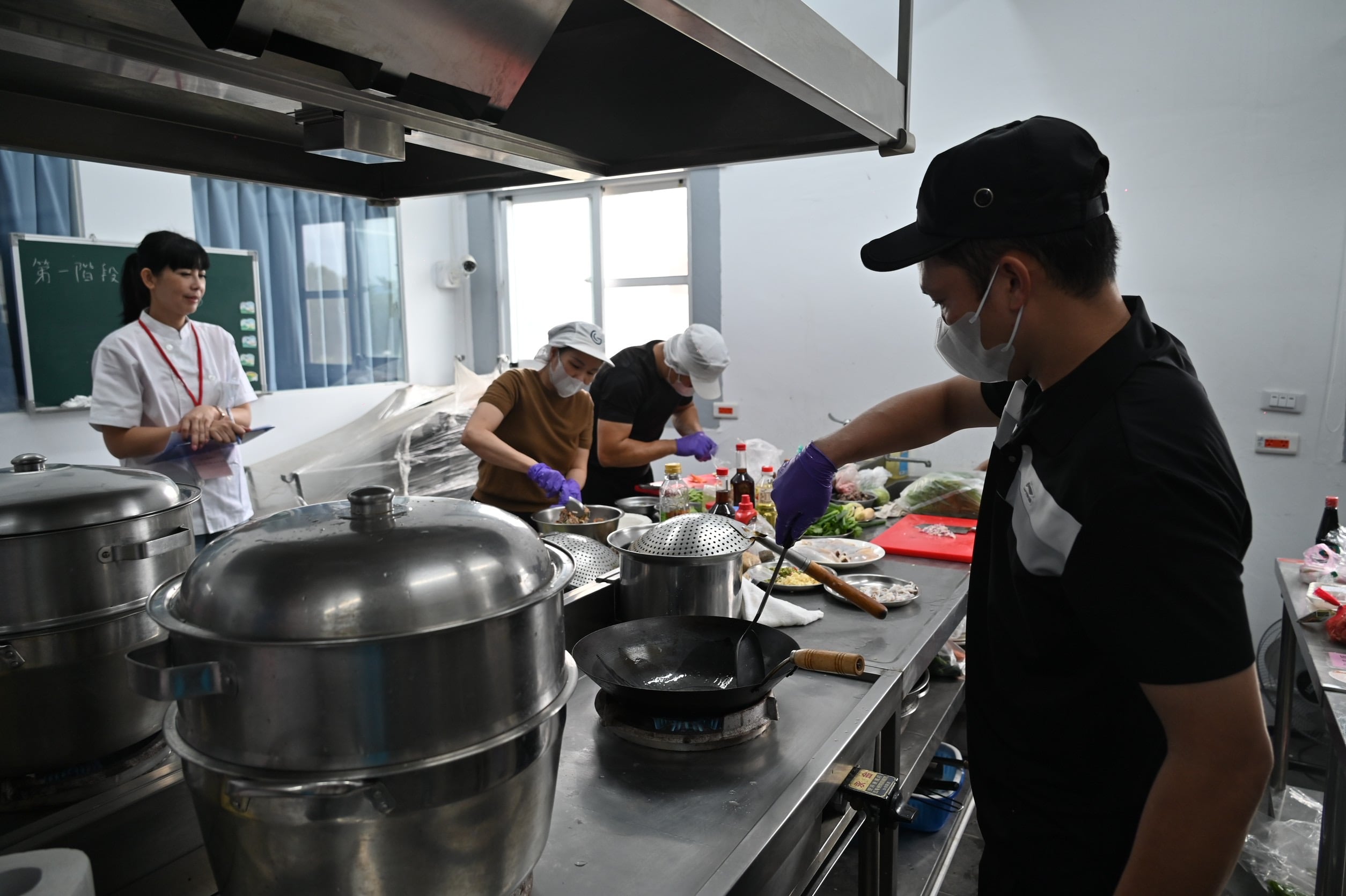 異國風味聚臺東！移工美食競賽展創意 料理交流拉近文化距離松揚2隊奪首獎