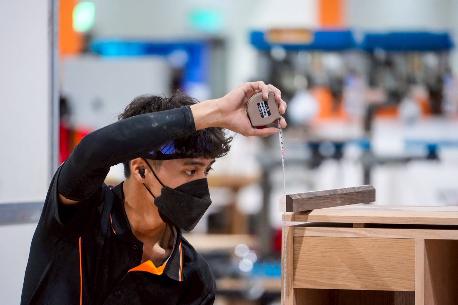 公東高工家具木工、門窗木工勇奪2025亞洲技能競賽雙金 稱霸亞洲　技職榮耀登上最高峰