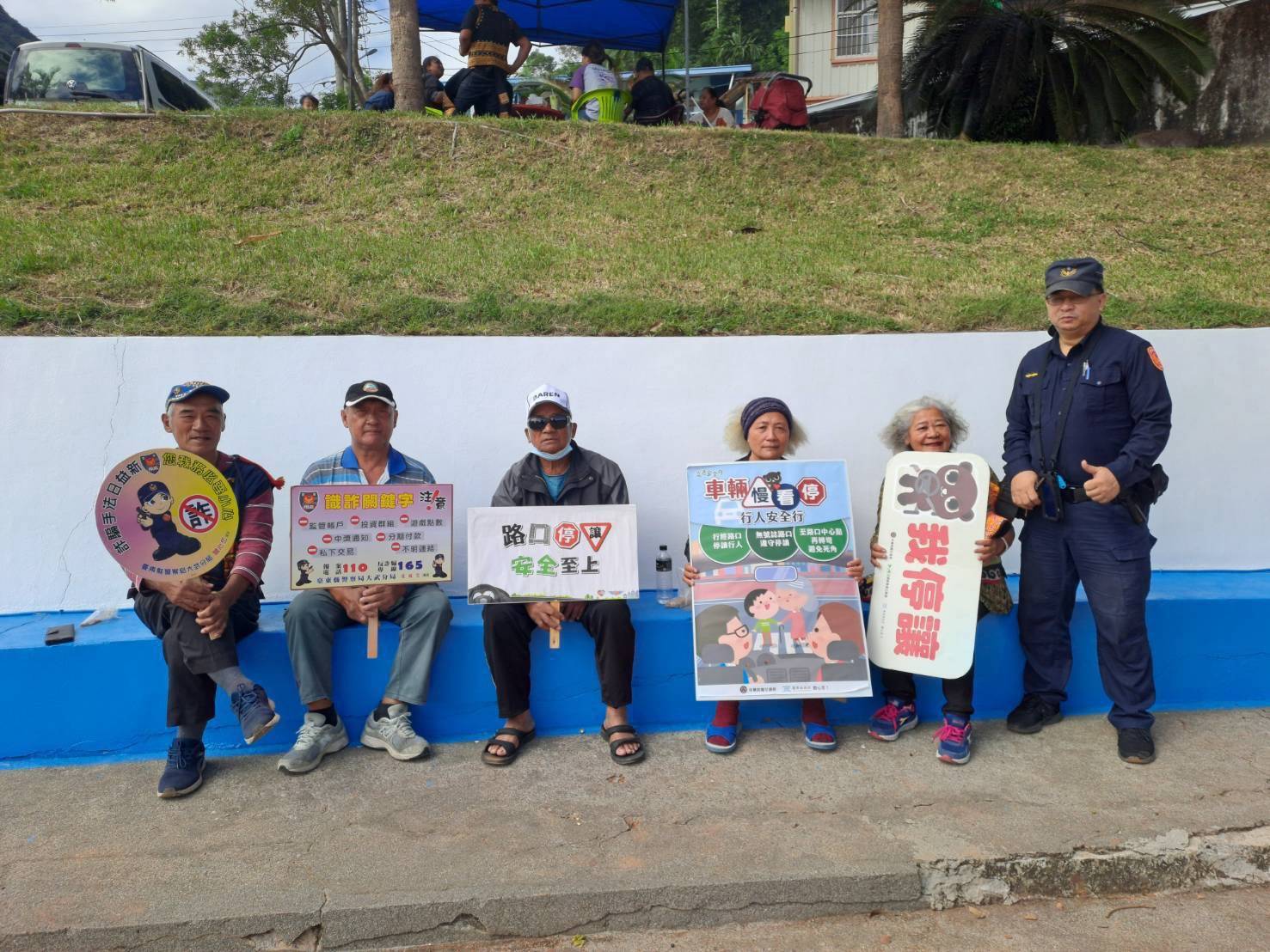 大武警察深入校園，提醒微電車新制三要件、防詐觀念要記牢