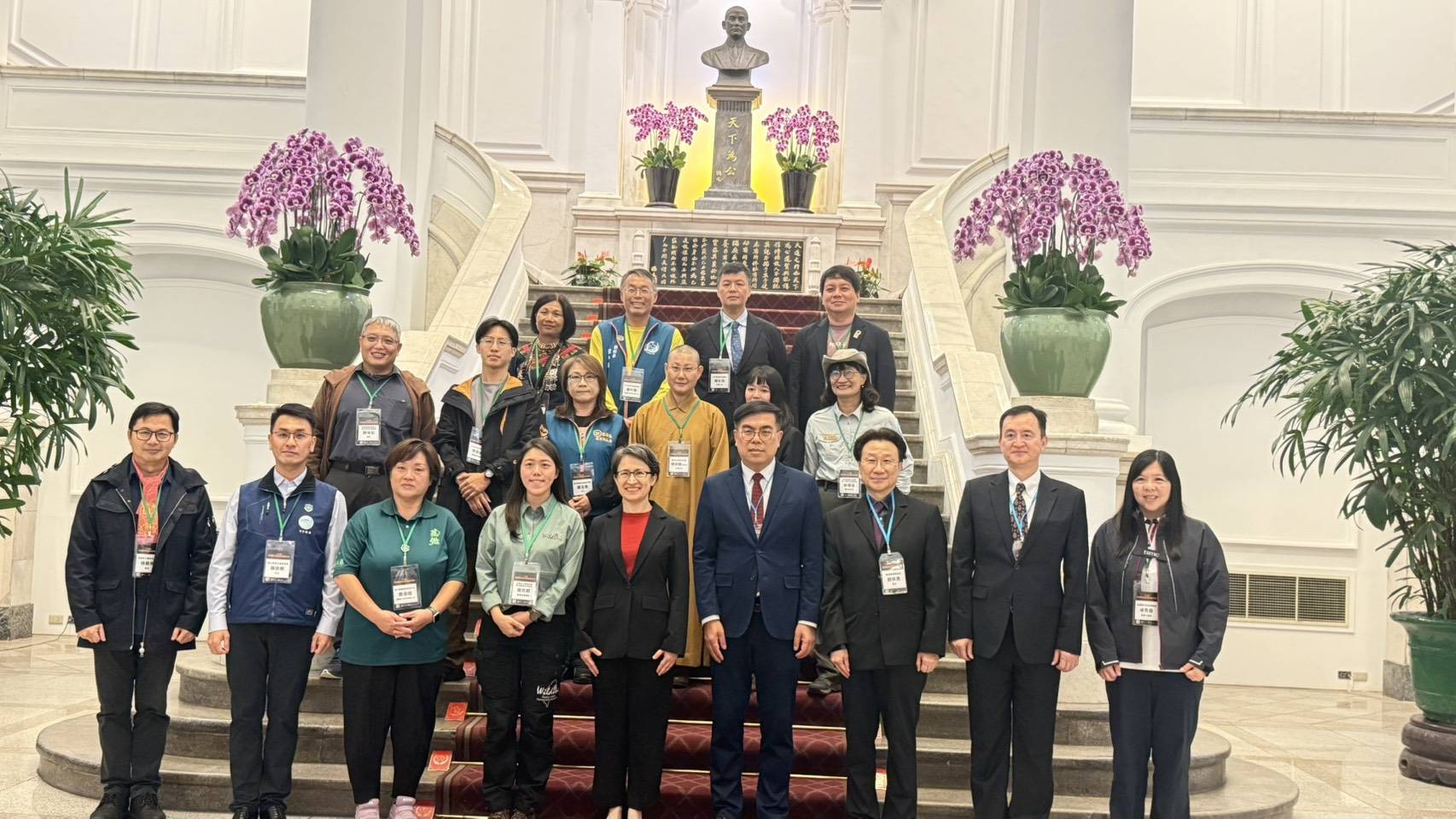 臺東環教群星再添亮點 廖中勳、詹欣穎獲114年度績優環教人員