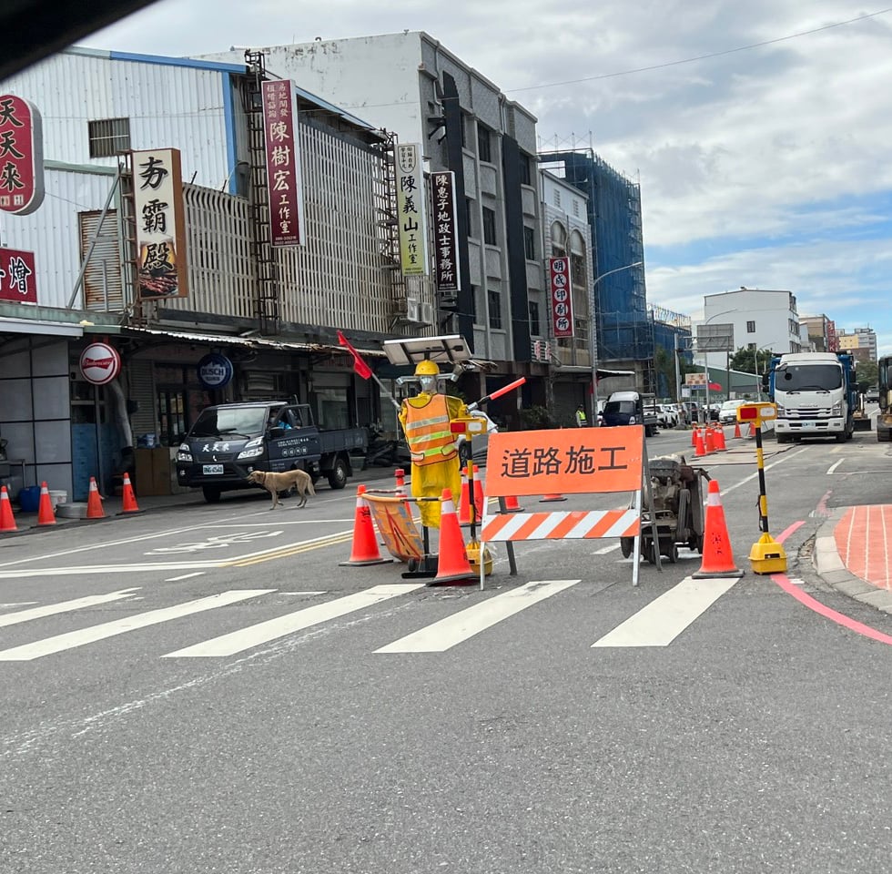 年底工程全面開挖 台東交通管理亂象叢生　長者險象環生：出事究竟誰負責？