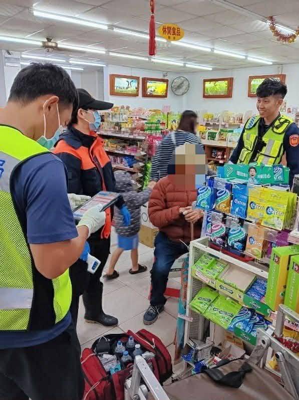 八旬翁外出購物身體不適　初鹿警察即刻協助護送返家平安無虞
