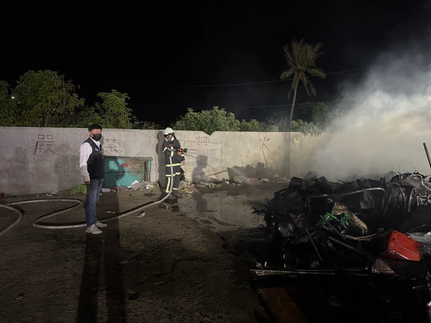 臺東市資源回收場今晚發生火警　迅速撲滅、無人傷亡　市長陳銘風呼籲正確回收鋰電池