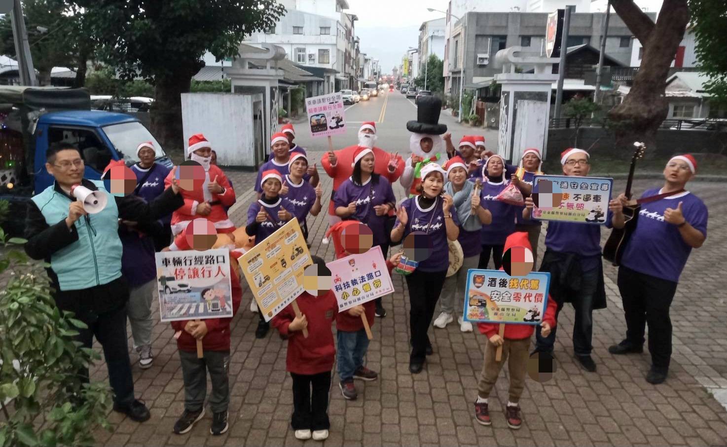 聖誕節前夕報佳音暖警心　加典教會攜手關山警察傳遞平安與交通安全