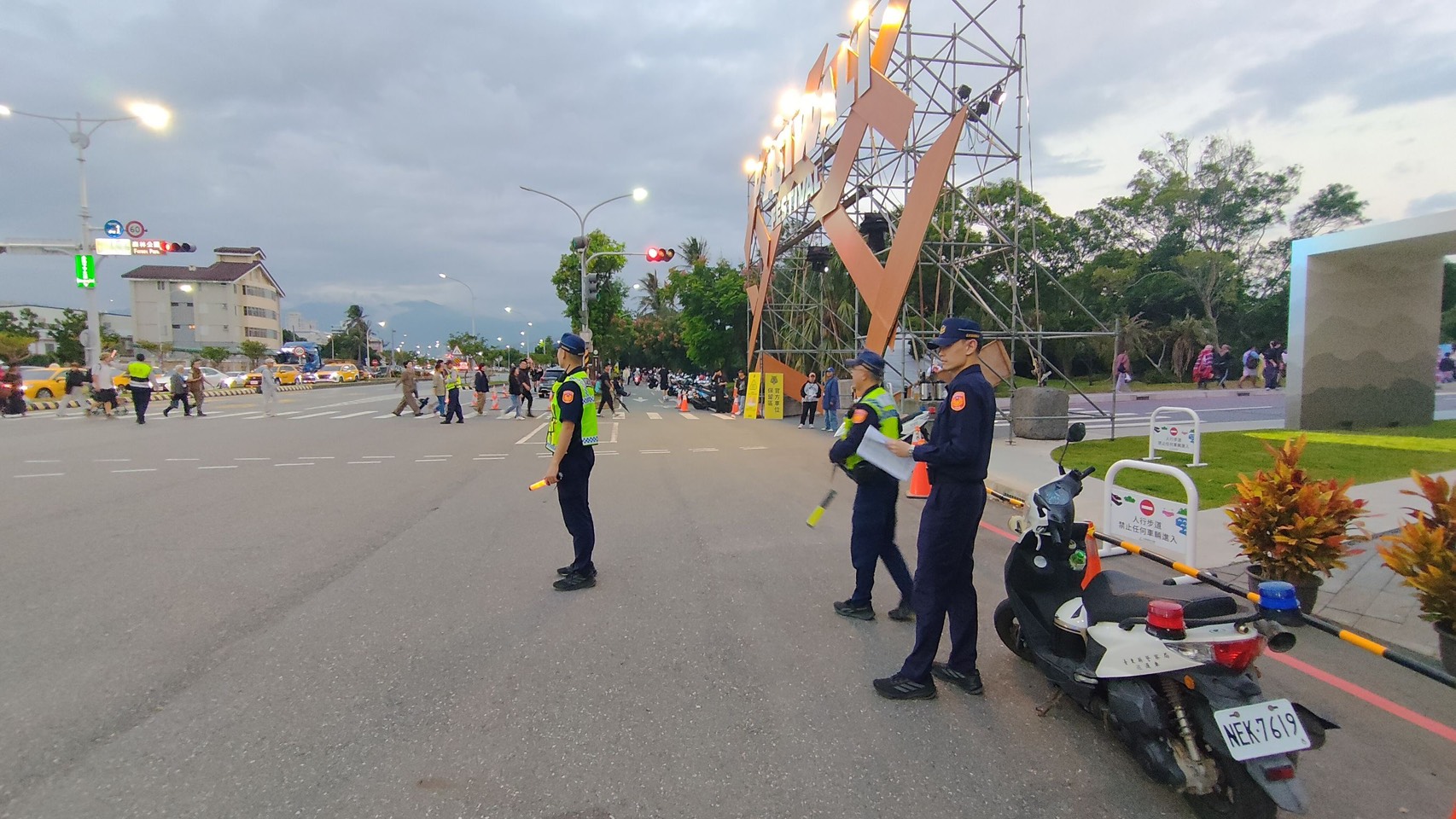 圓滿完成 PASIWALI 原住民族國際音樂節首日安全維護勤務，臺東警分局展現警政效能與服務熱忱
