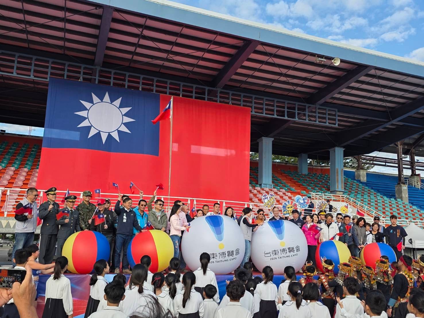 東警元旦強化安全不鬆懈 ! 升旗典禮順利圓滿 迎接新年 