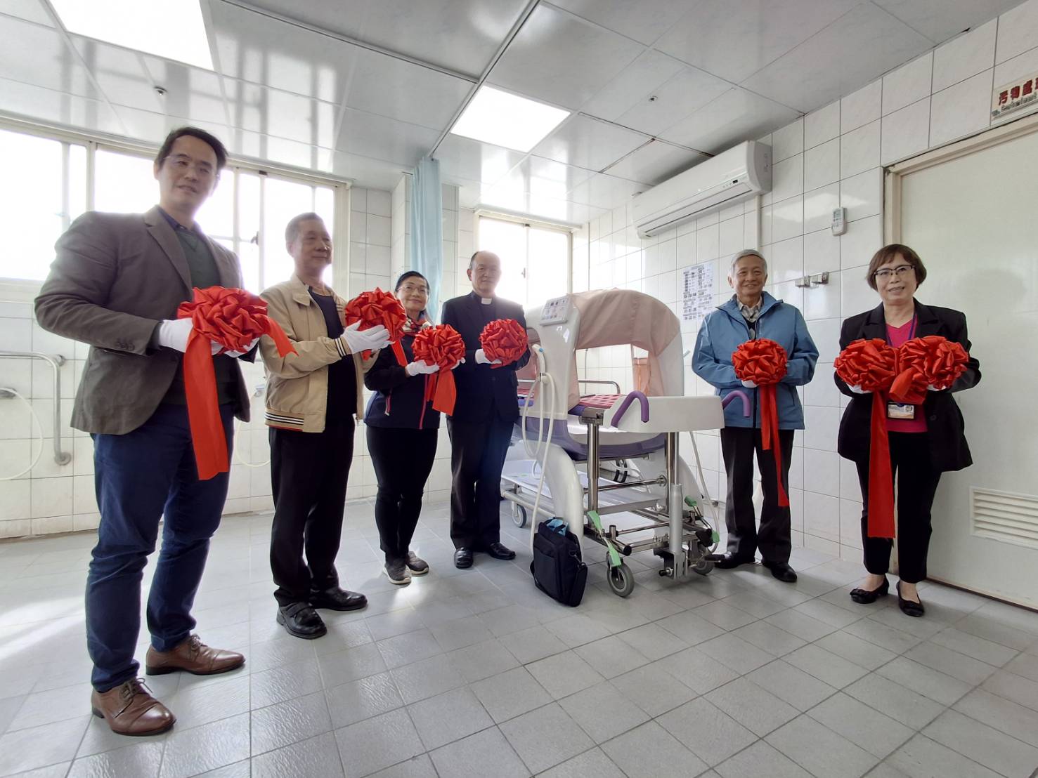 全台第四台250萬日本「智能洗浴機」長輩洗澡只需10分鐘