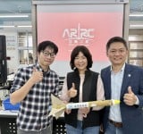 臺東縣首度攜手國家太空中心、ARRC團隊教授「固態硝糖火箭」實作