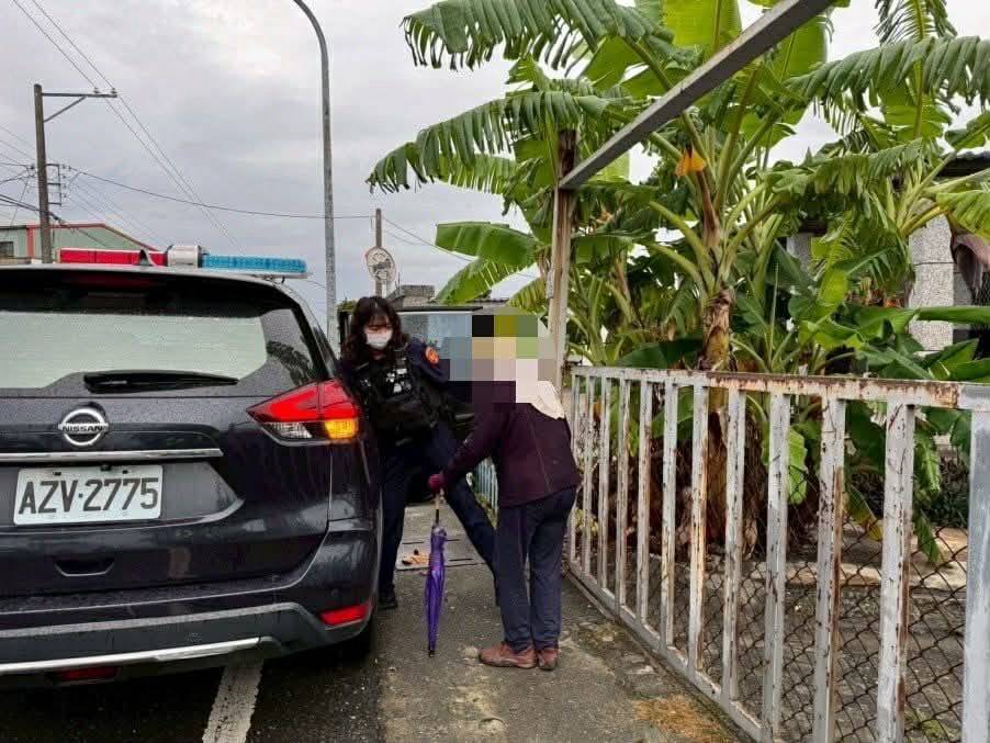 長者疑似迷途徘徊街頭　永樂警察暖心協助返家團圓