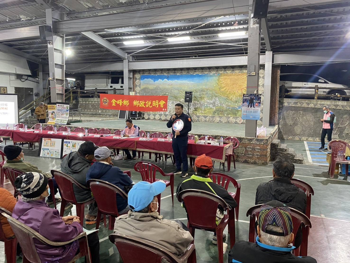 超速代價高！大武警察新興村宣導交通安全與相關罰則