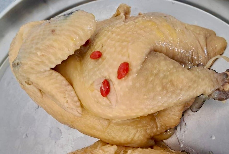 臺東業者推紹興醉雞與紅烏龍燻滷鴨，為年菜增添好滋味