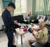 異鄉徒步遇寒夜，達仁警察伸援手助日籍老翁安心歇腳