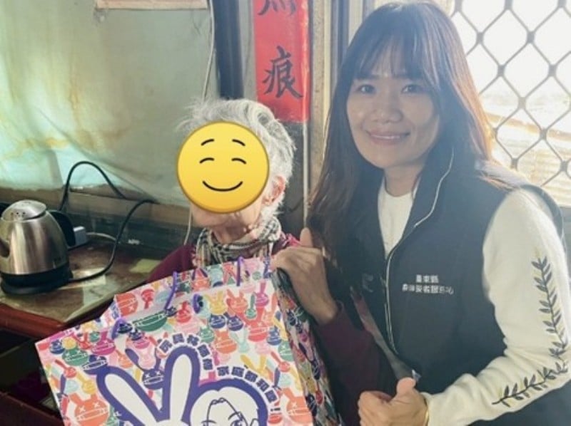 台東社工到宅訪視136戶 溫暖送進身障家庭