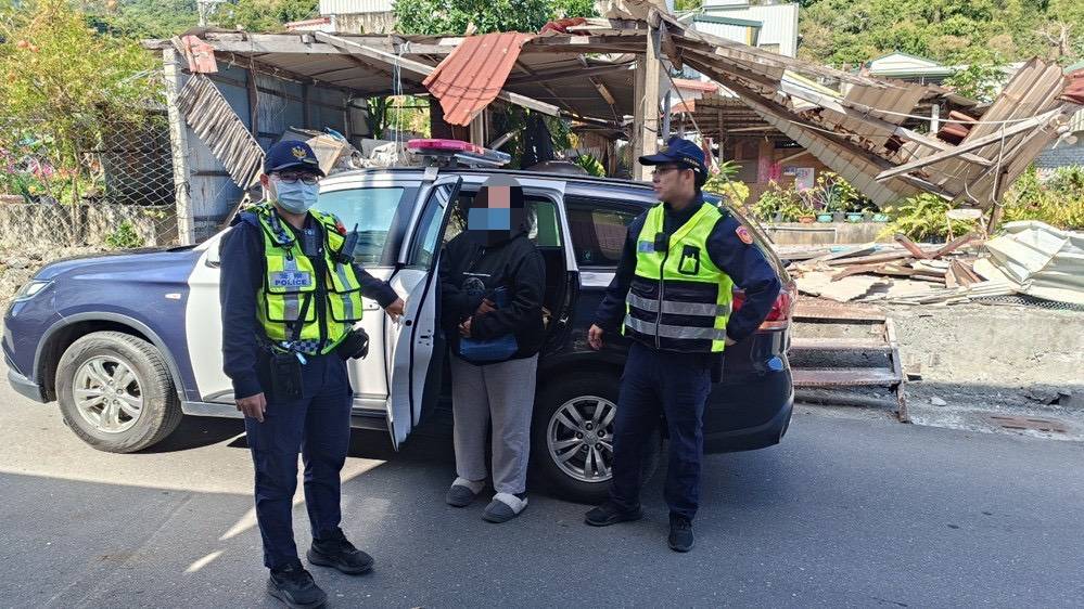 防範尾隨搶奪，金崙警察春節加強護鈔服務