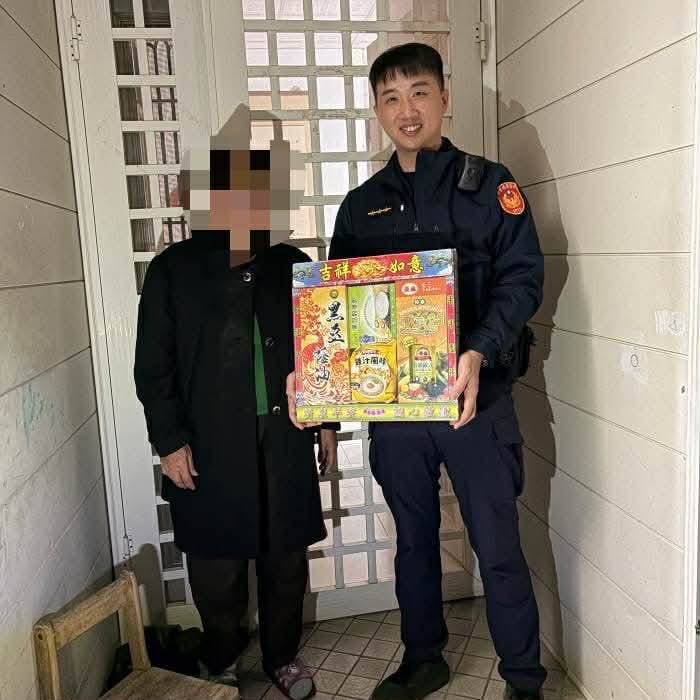 初鹿警察走入社區迎新春 攜手社區關懷弱勢送愛心