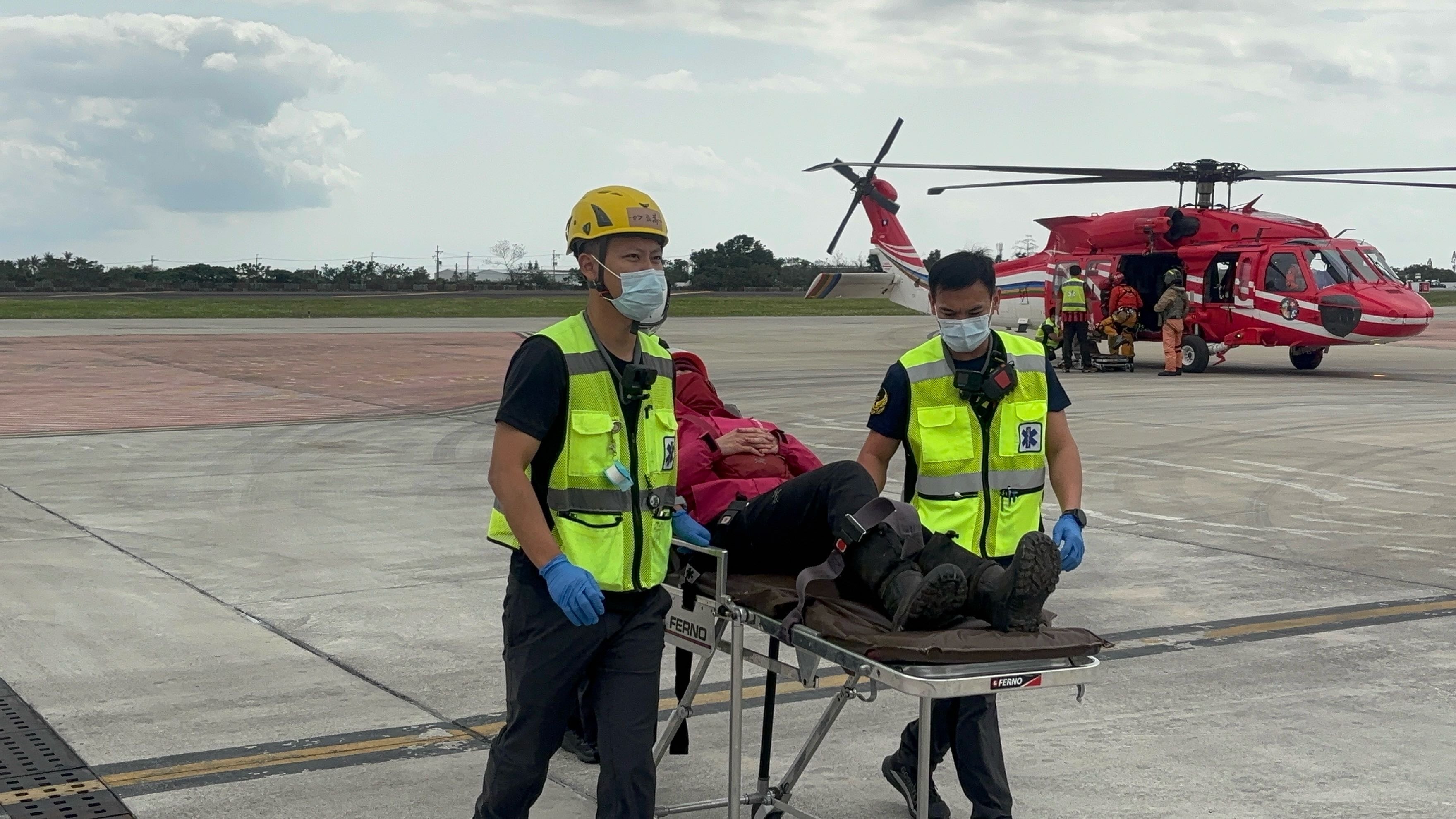 女山友知本近小鬼湖腳傷 特搜、直升機救援
