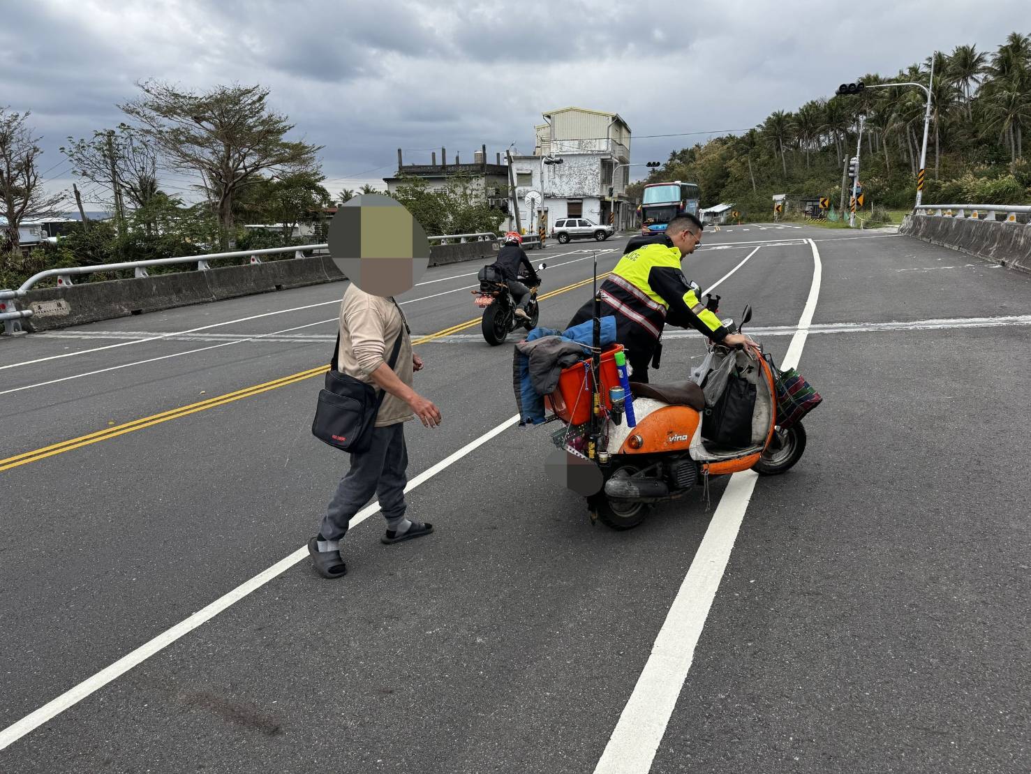 都蘭暖警即時關懷　協助「顧路」老翁平安返家