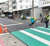 大手牽小手，平安上學去！關山警察開學日啟動護童專案