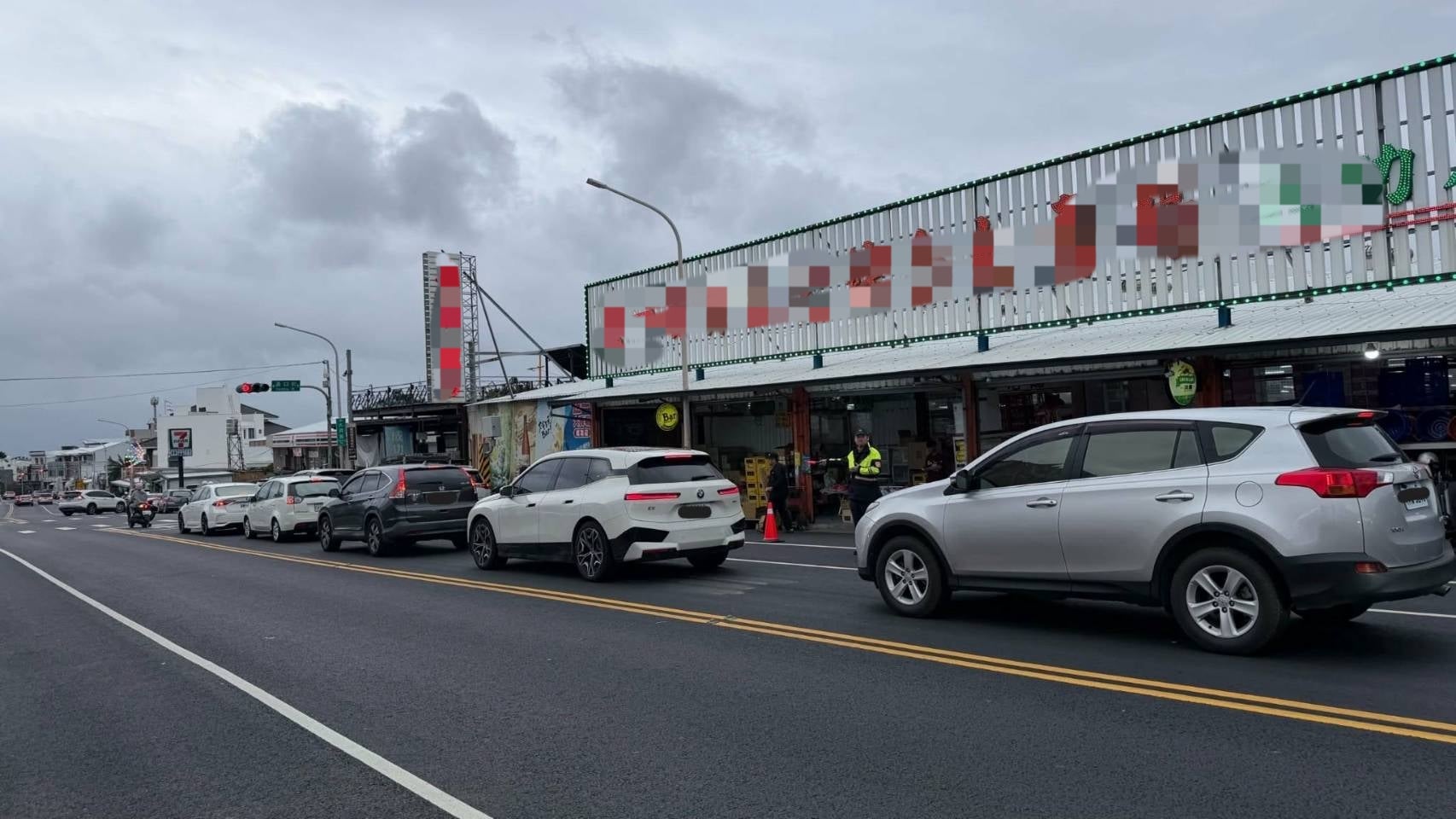 九天春假落幕，成功警察強力疏導確保交通順暢