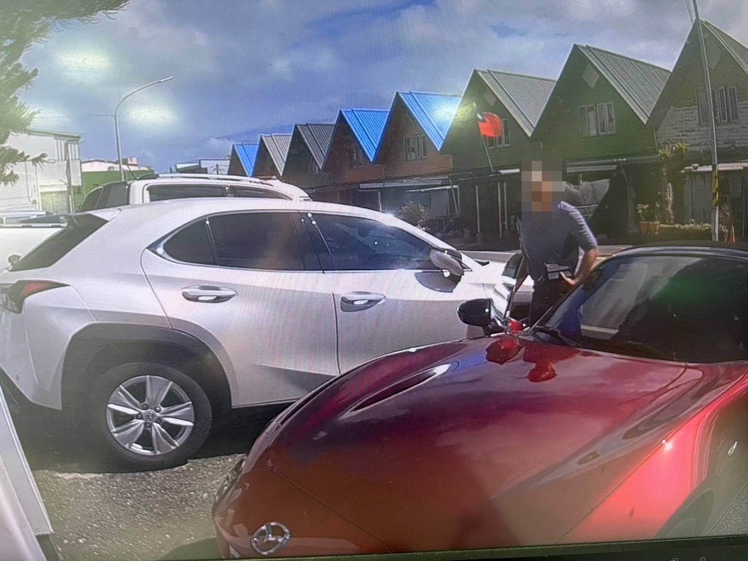 感情低潮獨自遠行，大武警察於海濱公園尋獲失聯男子