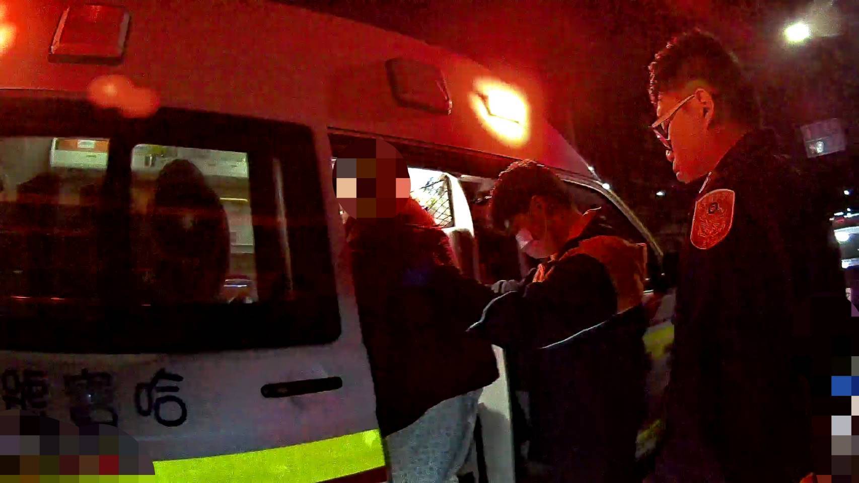 池上警察消深夜守護不缺席　合力勸說助獨居長者送醫護健安