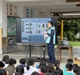 成功警察分局前進成功國小宣導交通安全 提醒學童注意行人安全