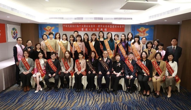 台東馬偕醫師吳佩珊榮獲「十大傑出女青年」