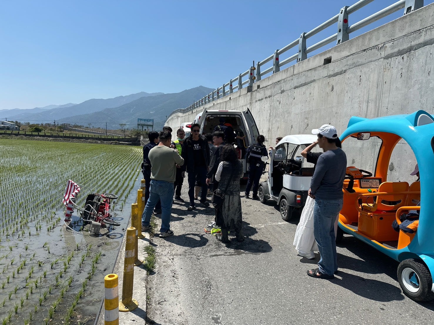 池上大橋北端電動自行車翻覆事故　4人受傷送醫治療
