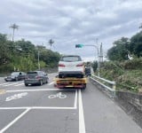 車輛突故障受困路中 都蘭派出所即時協助排除