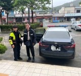 迷途老翁全身濕透體力不支，達仁警察泡麵暖胃也暖心