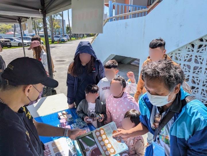 警察局少年警察隊現身 慈濟x PaGamO環保防災勇士PK賽 設攤宣導反毒及反詐