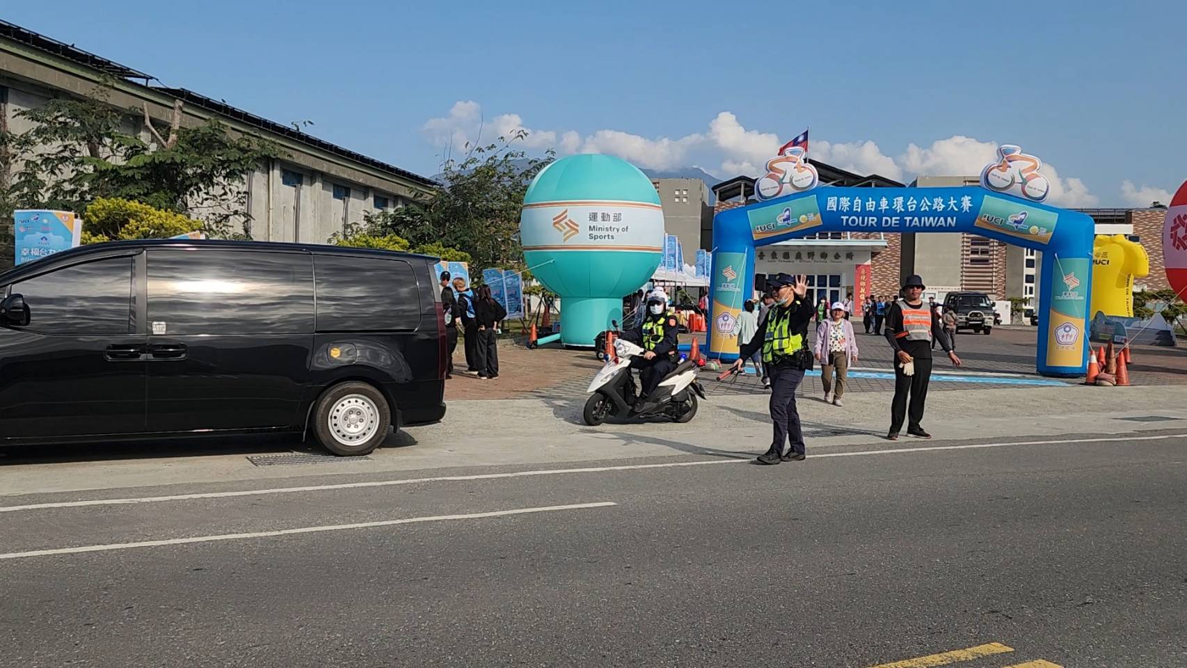 關山警縝密勤務確保安全 環臺自由車賽臺東縱谷段圓滿落幕